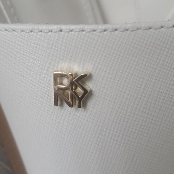 NWT DKNY shoes - Picture 2 of 7